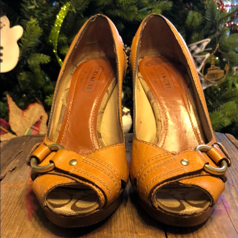 Coach Heels - Picture 2 of 14